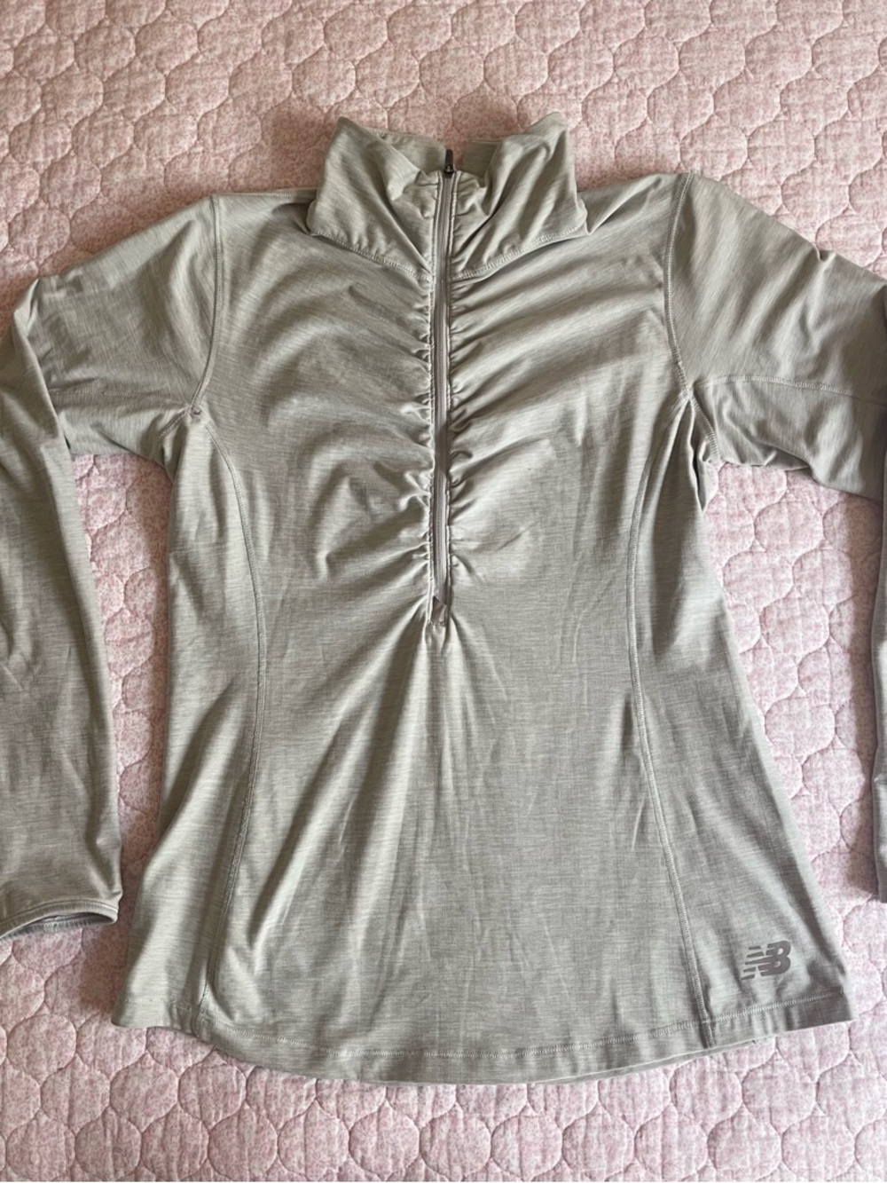 New Balance Women's Light Gray Ruched Quarter-Zip Long Sleeve Top